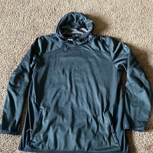 Black Under Armour pull over